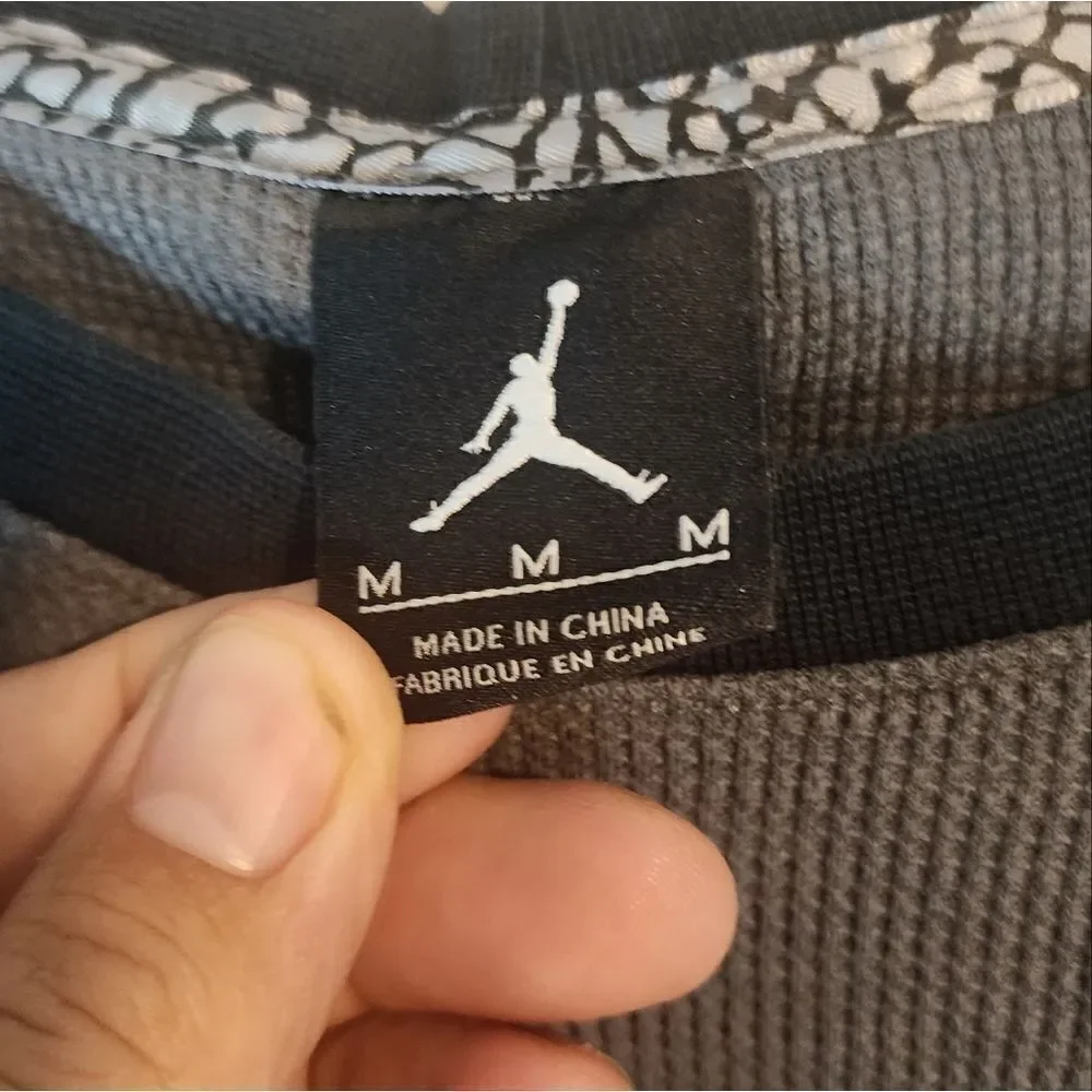Men's Jordan longsleeve thermal shirt, size Medium